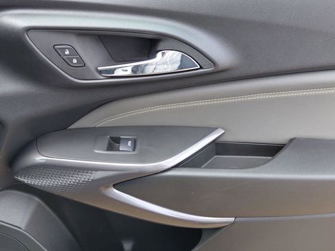 Used 2024 Chevrolet Trax ACTIV image 14