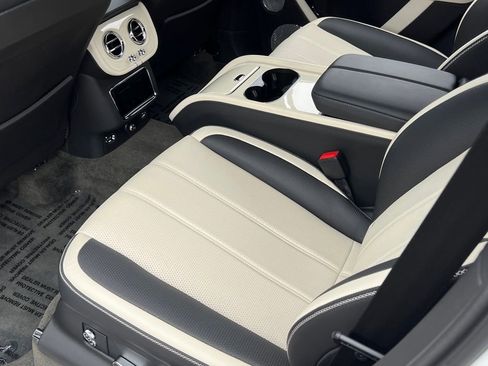 Used 2023 Bentley Bentayga Speed image 21