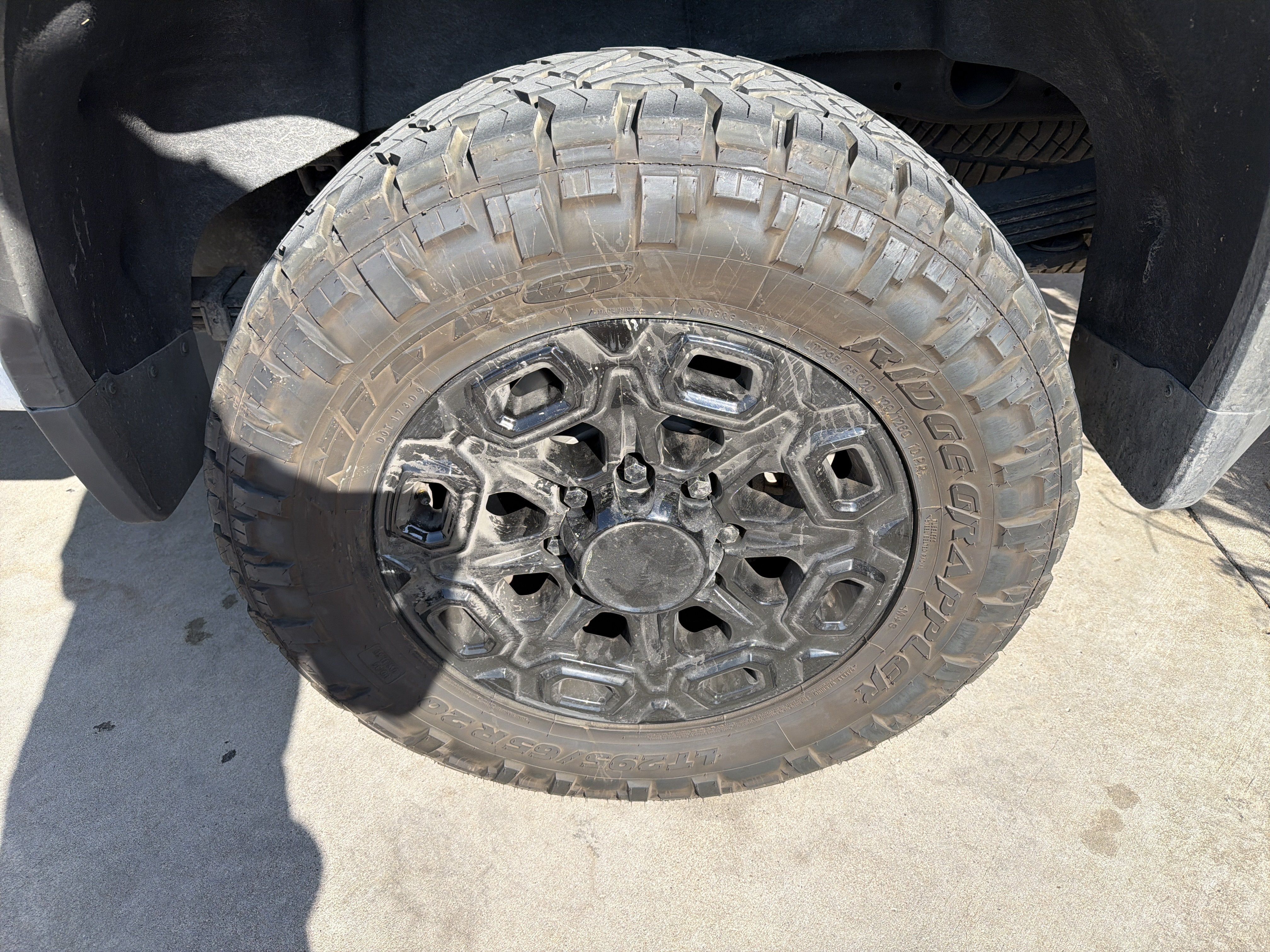 Used 2024 Chevrolet Silverado 2500 LT AWD/4WD image 3
