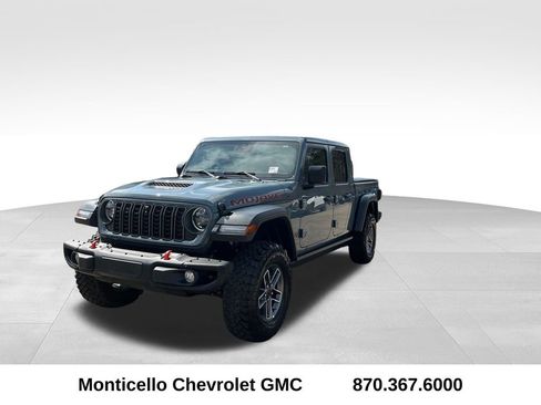Used 2025 Jeep Gladiator Mojave w/ Steel Bumper Group image 8
