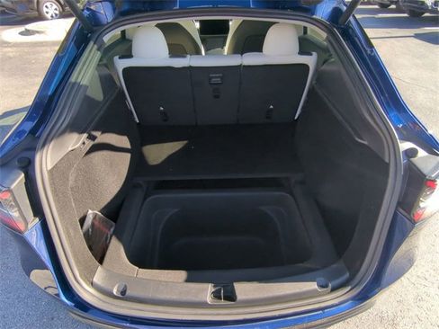 Used 2025 Tesla Model Y Performance image 14
