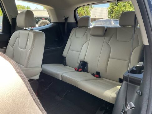 Used 2023 Kia Telluride EX w/ EX Captain's Chair Package FWD image 30