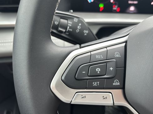 New 2026 Volkswagen Tiguan SE AWD/4WD image 22
