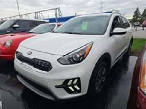 Used 2021 Kia Niro LXS FWD image 1