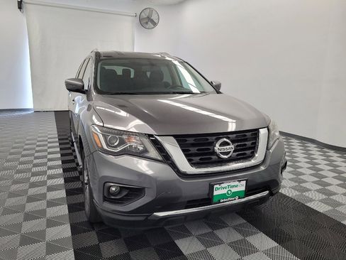 Used 2019 Nissan Pathfinder SV image 14