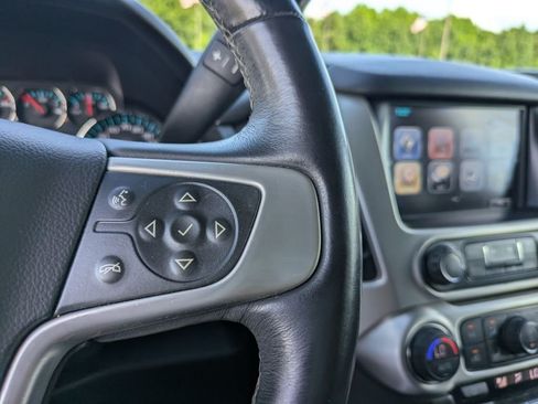 Used 2017 GMC Yukon XL SLT AWD/4WD image 28