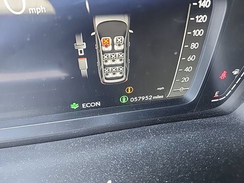 Used 2023 Honda Pilot Elite image 2