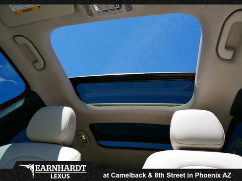 Used 2023 Mercedes-Benz GLB 250 4MATIC image 23