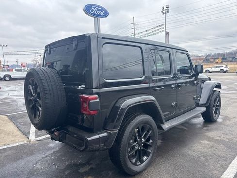 Used 2021 Jeep Wrangler Unlimited Sahara image 6