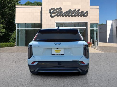 New 2027 Cadillac Optiq Premium Sport w/ LPO, Floor Liner Package AWD/4WD image 4