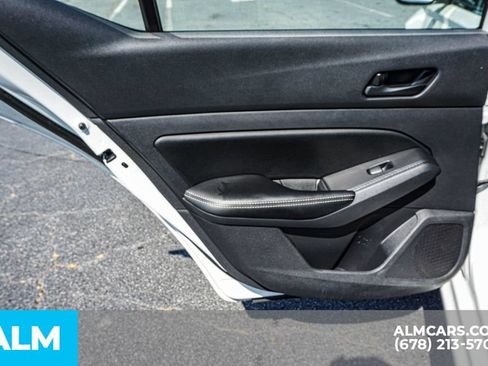 Used 2025 Nissan Altima 2.5 SV FWD image 46