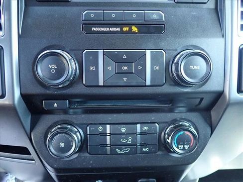 Used 2016 Ford F150 XLT AWD/4WD image 16