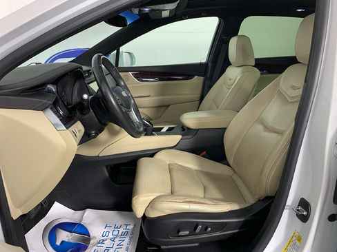 Used 2017 Cadillac XT5 Luxury FWD image 15