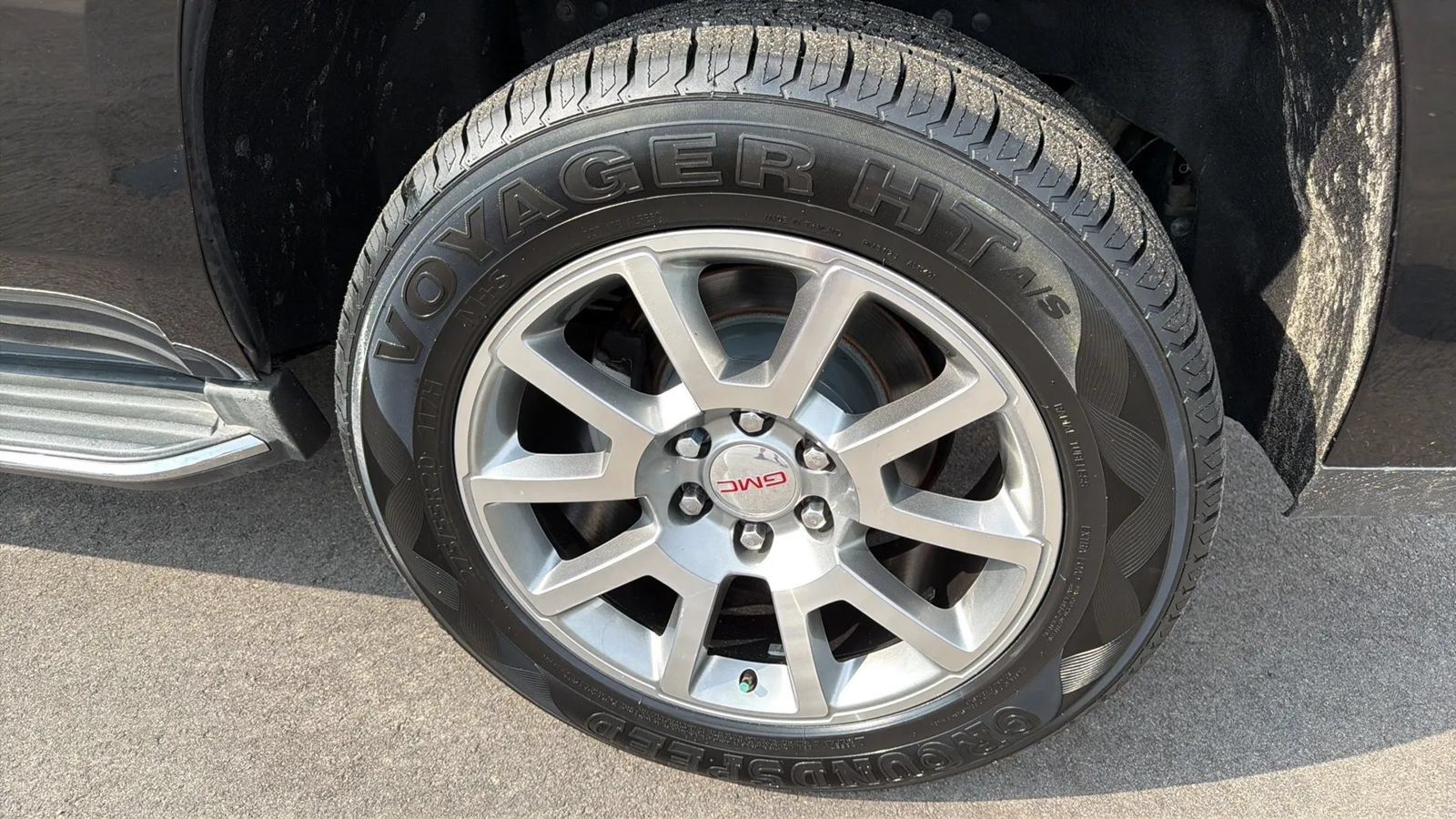 Used 2015 GMC Yukon Denali RWD image 12