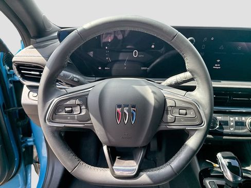 Used 2025 Buick Envista Sport Touring w/ Convenience II Package FWD image 13