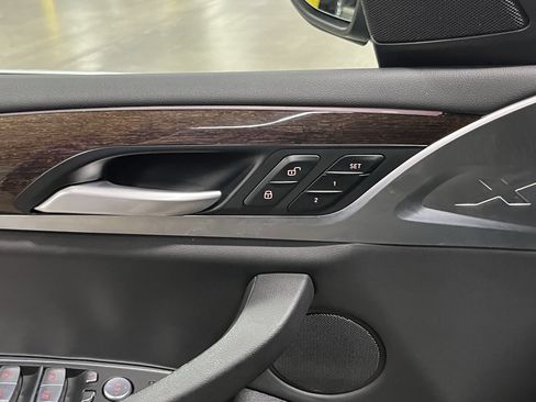 Used 2024 BMW X3 xDrive30i image 17