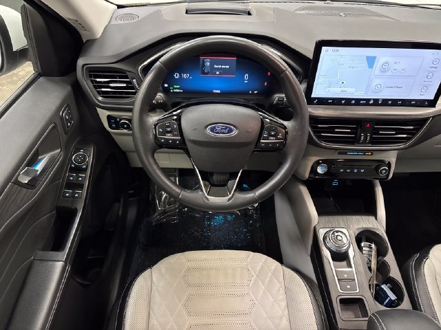 Used 2023 Ford Escape Platinum w/ Premium Technology Package AWD/4WD image 14