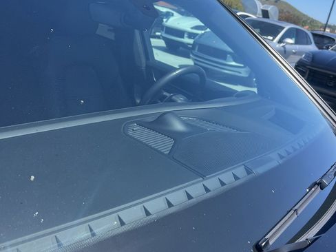 Certified 2024 Porsche Cayenne Turbo AWD/4WD image 40
