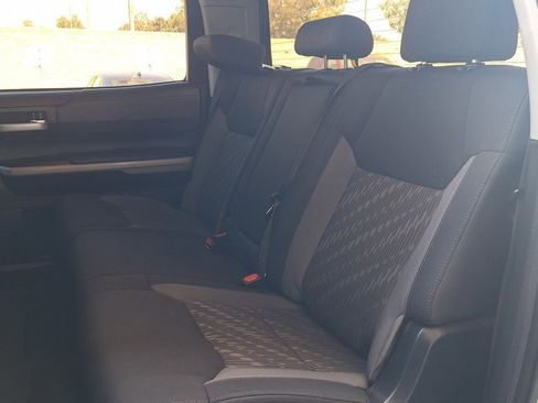 Used 2018 Toyota Tundra SR5 image 12