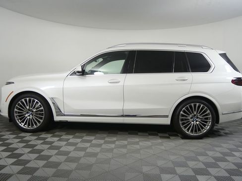 New 2026 BMW X7 xDrive40i w/ Executive Package AWD/4WD image 6