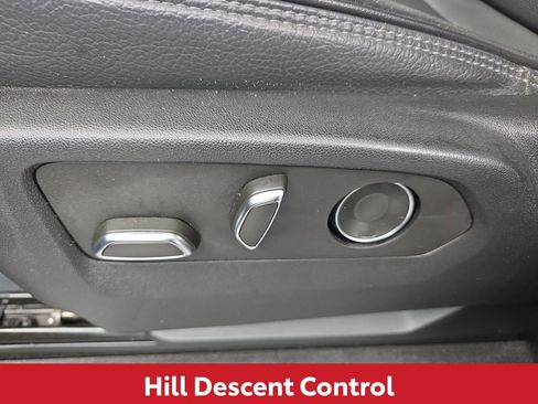 Used 2024 GMC Yukon Denali AWD/4WD image 24