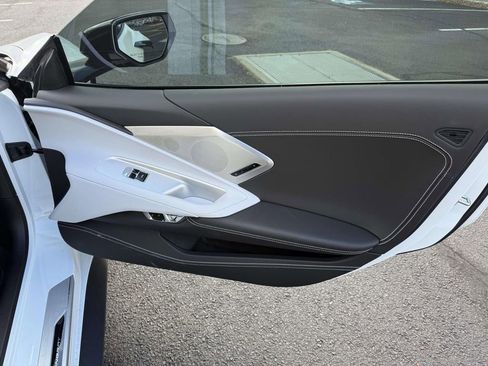 Used 2024 Chevrolet Corvette Stingray Premium Cpe w/ Z51 Performance Package image 13