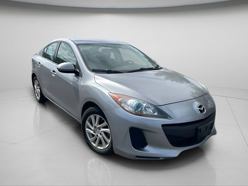 Used 2012 MAZDA MAZDA3 i Touring FWD image 2