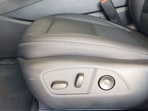 New 2025 Chevrolet Blazer EV LT image 18