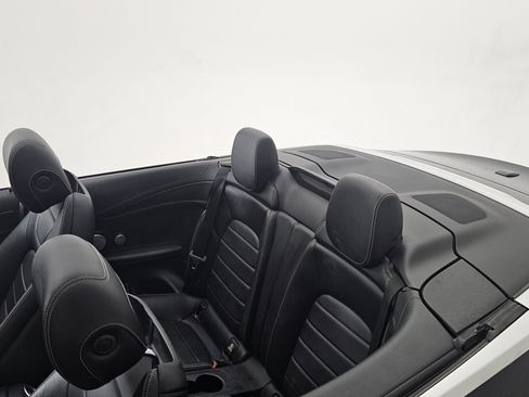 Used 2018 Mercedes-Benz C 300 4MATIC Cabriolet image 25
