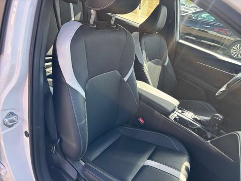 Used 2026 Toyota Camry SE FWD image 35