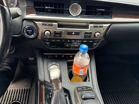 Used 2016 Lexus ES 300h 300h image 11