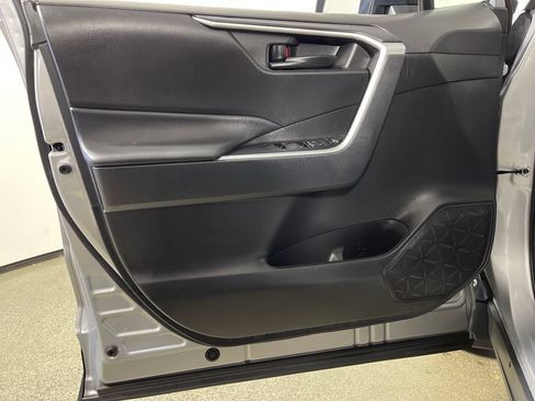 Certified 2025 Toyota RAV4 LE FWD image 17
