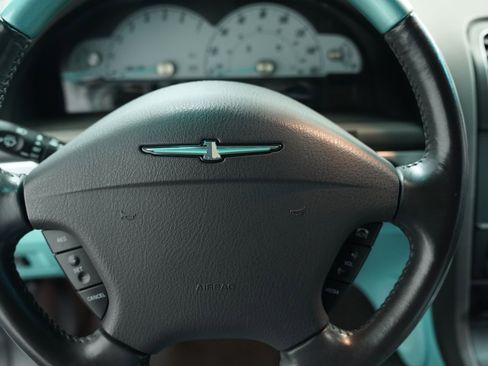 Used 2002 Ford Thunderbird image 34