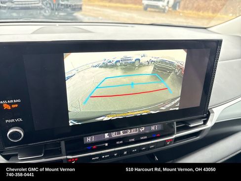 Used 2025 Toyota Sienna XLE image 21