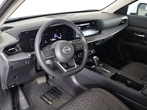 Used 2025 Nissan Kicks SV FWD image 23