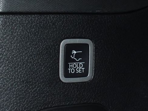 Used 2022 Jeep Wagoneer Series III w/ Premium Group I image 37