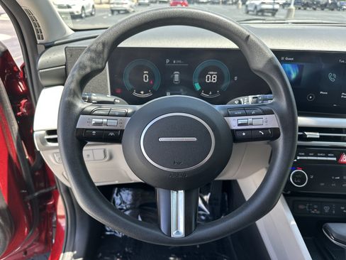 Used 2025 Hyundai Tucson SEL FWD image 18
