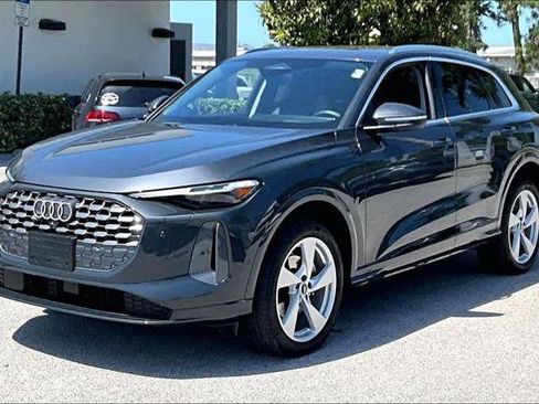 Certified 2025 Audi Q5 Premium Plus w/ Premium Plus AWD/4WD image 9