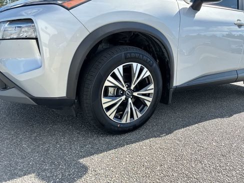 Used 2023 Nissan Rogue SV image 31