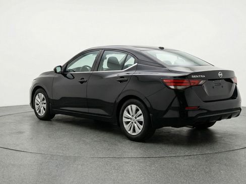 Used 2025 Nissan Sentra S image 6