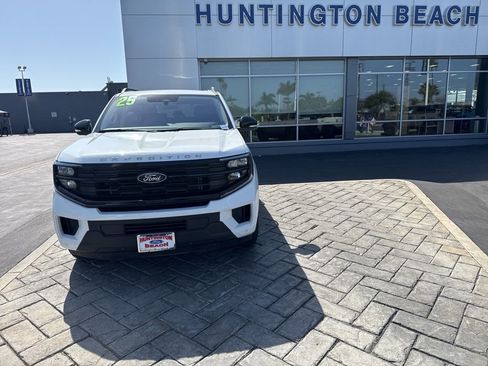 Used 2025 Ford Expedition Active AWD/4WD image 26