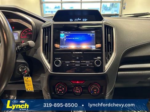 Used 2018 Subaru Crosstrek 2.0i Premium AWD/4WD image 12