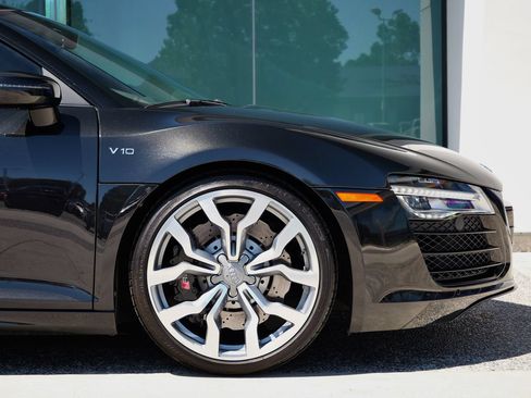 Used 2014 Audi R8 V10 AWD/4WD image 9