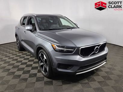 Used 2019 Volvo XC40 T5 Momentum