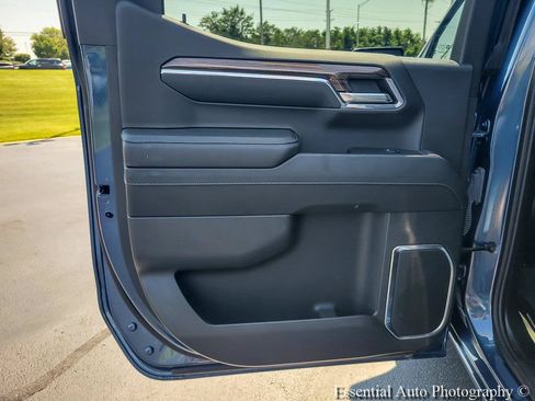 Used 2024 Chevrolet Silverado 1500 LT AWD/4WD image 21