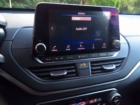 Used 2019 Nissan Altima 2.5 SV AWD/4WD image 10