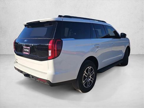 New 2025 Ford Expedition Active image 5