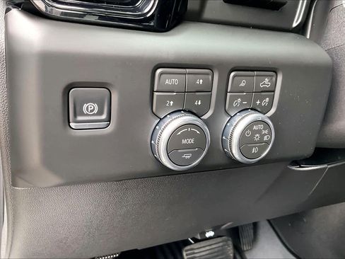 Used 2026 GMC Sierra 1500 AT4 w/ AT4 Premium Package AWD/4WD image 15