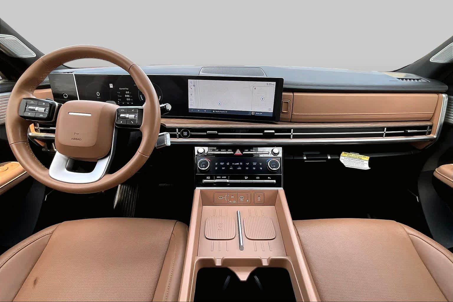 Used 2025 Hyundai Santa Fe Limited FWD image 16