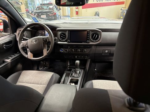 Used 2023 Toyota Tacoma TRD Sport image 30